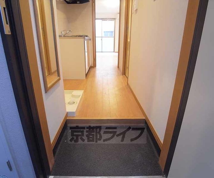 京都府京都市中京区壬生高樋町の賃貸マンションの玄関