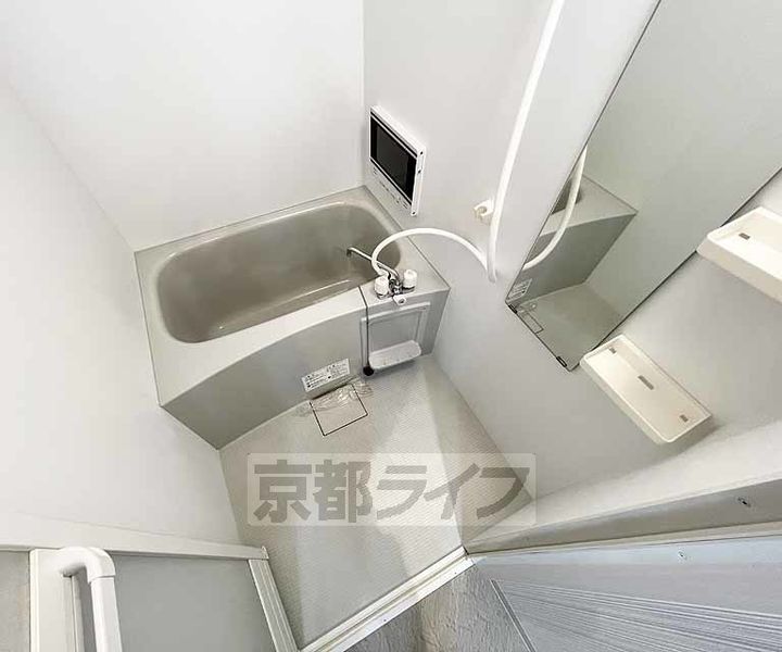 京都府京都市右京区西京極東大丸町の賃貸マンションの風呂