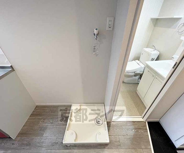 京都府京都市右京区西京極東大丸町の賃貸マンションの内装