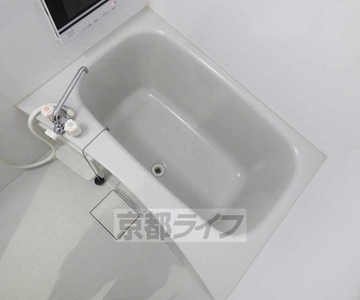 ディアネス西院302の風呂