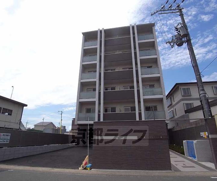 京都府京都市右京区西院西貝川町の賃貸マンションの外観