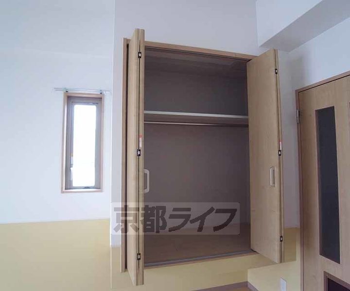 京都府京都市右京区西院西貝川町の賃貸マンションの内装