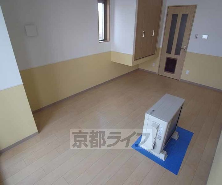 京都府京都市右京区西院西貝川町の賃貸マンションの寝室