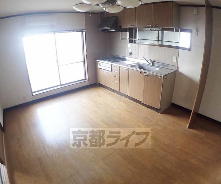 シャローム石田の居間