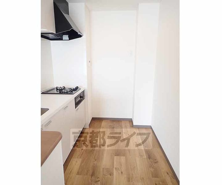 House miyavi 嵯峨の郷206のキッチン