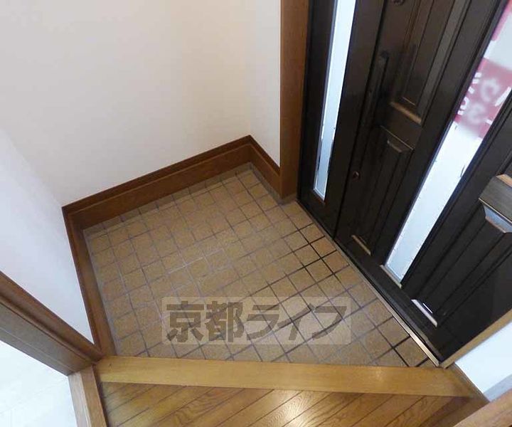 京都府京都市右京区嵯峨野清水町(一戸建)の賃貸物件Aの玄関