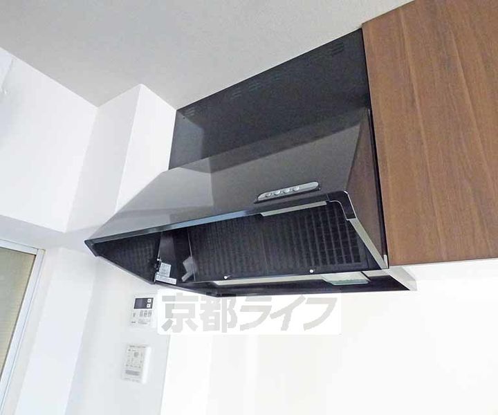 京都府京都市右京区花園伊町の賃貸マンションのキッチン