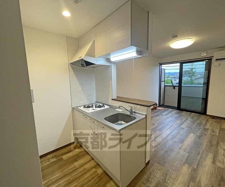 京都府京都市右京区西京極西川町の賃貸マンションのキッチン
