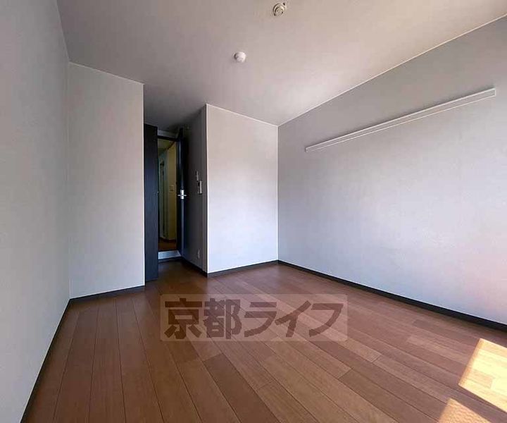 ジョバニ フォーリエ101の居間