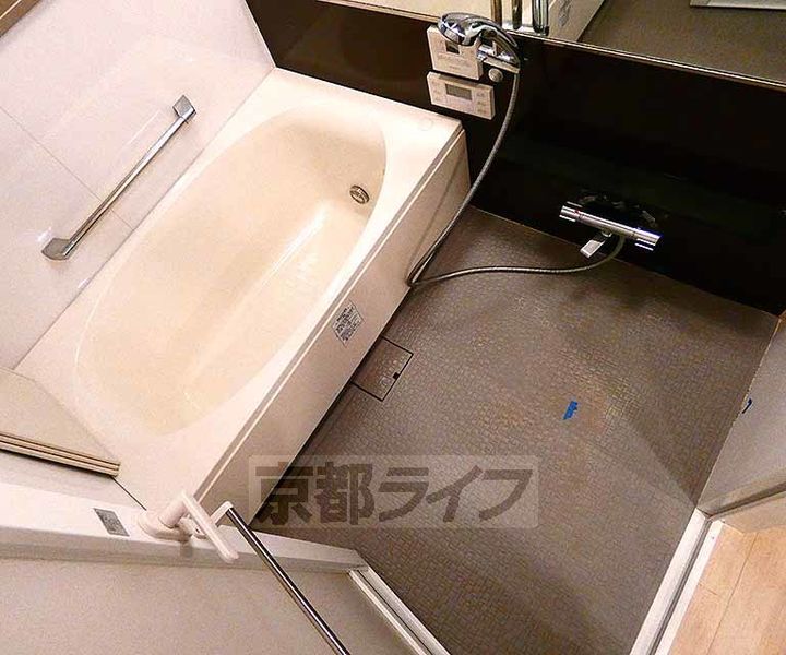 エスリード烏丸御池901の風呂