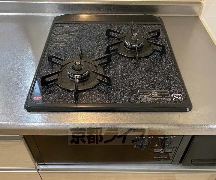 京都府京都市中京区油屋町の賃貸マンションのキッチン