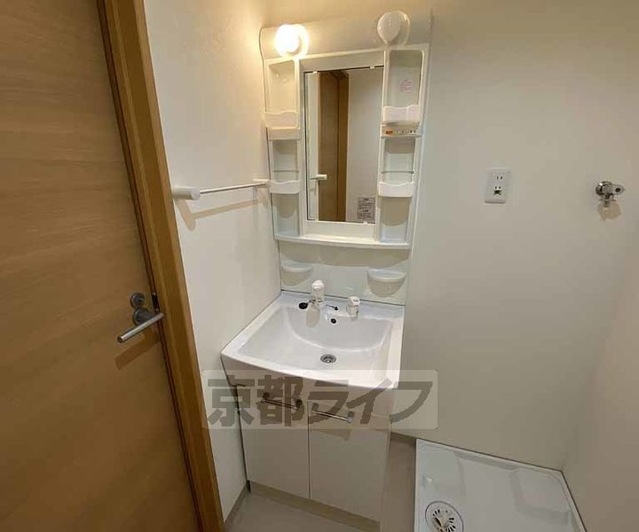 京都府京都市中京区油屋町の賃貸マンションの内装