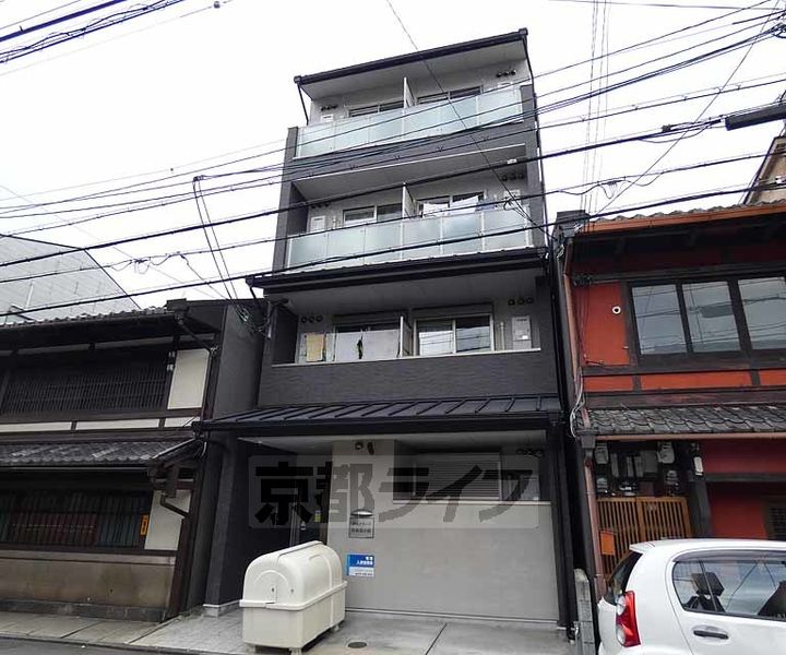 アークリード四条油小路401の外観