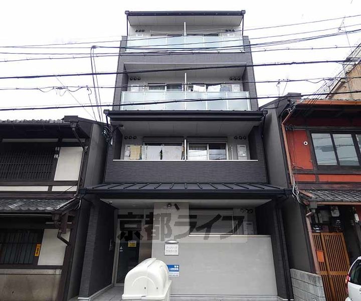 アークリード四条油小路401の外観