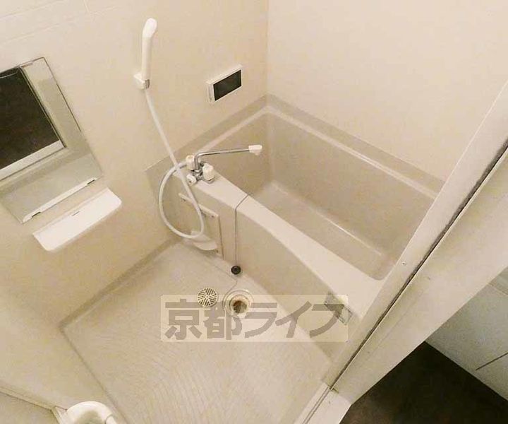 京都府京都市下京区猪熊通五条下る柿本町の賃貸マンションの風呂