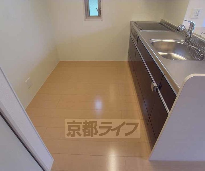 京都府京都市南区吉祥院里ノ内町の賃貸アパートのキッチン