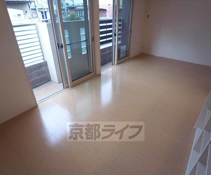 京都府京都市南区吉祥院里ノ内町の賃貸アパートの居間
