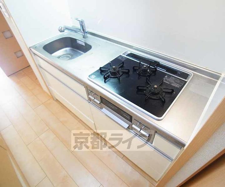 京都府京都市南区上鳥羽山ノ本町の賃貸マンションのキッチン