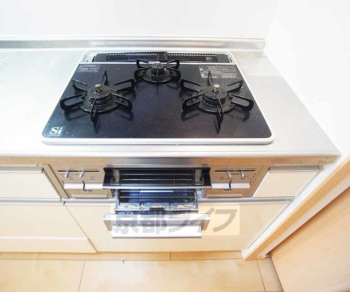 京都府京都市南区上鳥羽山ノ本町の賃貸マンションのキッチン