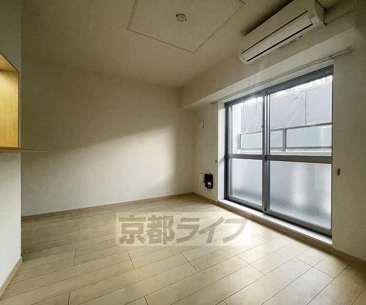 グレイス雅308の居間