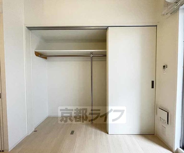 京都府京都市下京区西七条赤社町の賃貸マンションの内装