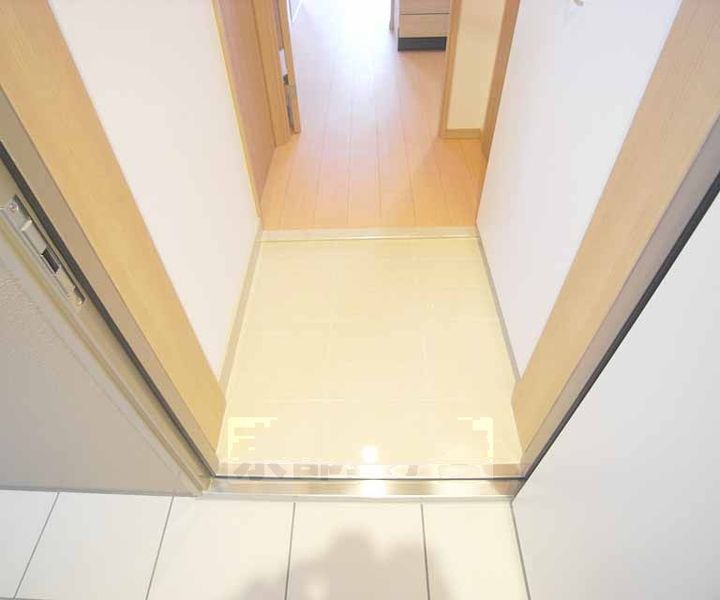 ビクトワール京都河原町の玄関