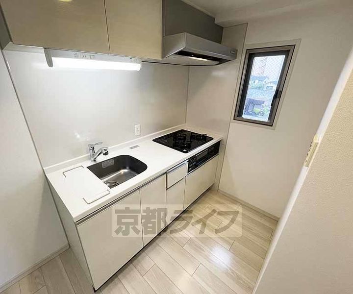 京都府京都市下京区柿本町の賃貸マンションのキッチン