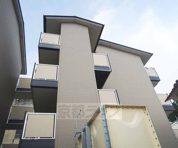 レオパレス東山山麓の外観