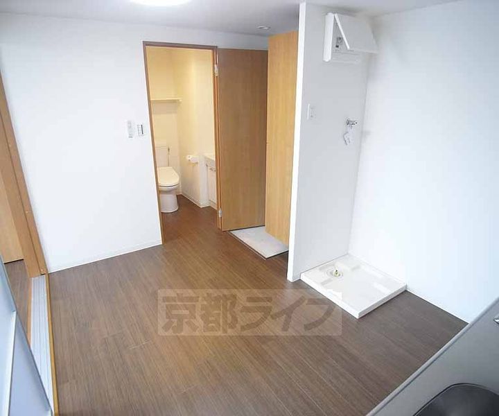 シボラ六条高倉5-Aの居間