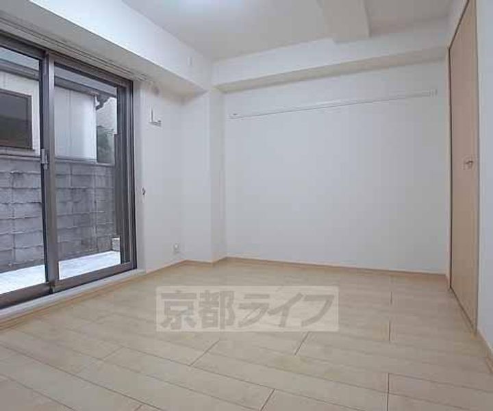 CoCo東山三条の居間