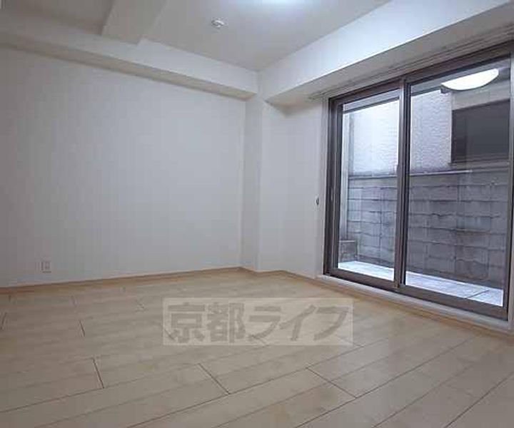 CoCo東山三条の居間