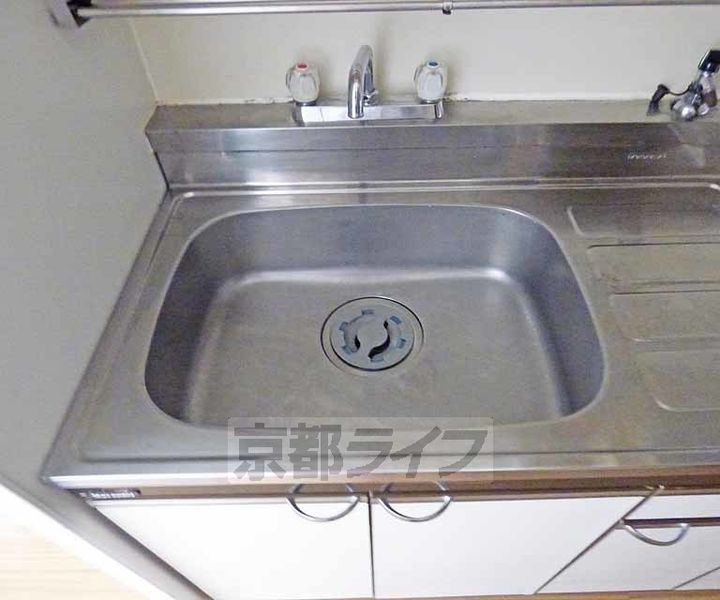 Requie紫竹202のキッチン