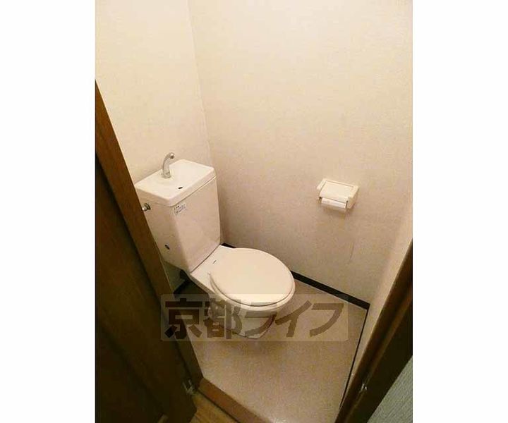 京都府京都市左京区吉田本町の賃貸アパートの内装