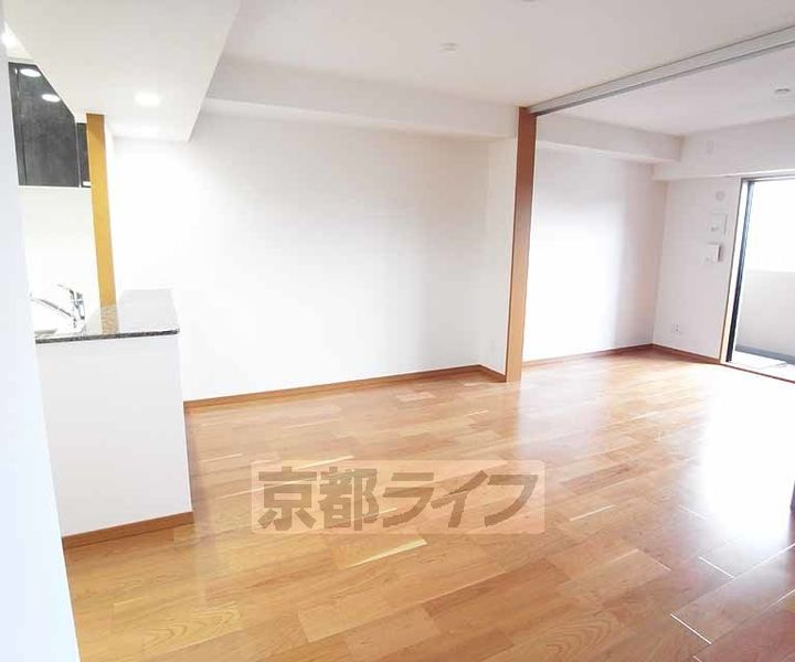 リーガル京都聖護院の居間