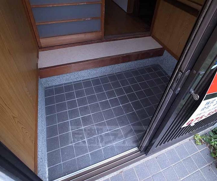 京都府京都市伏見区醍醐切レ戸町(一戸建)の賃貸物件xxの玄関
