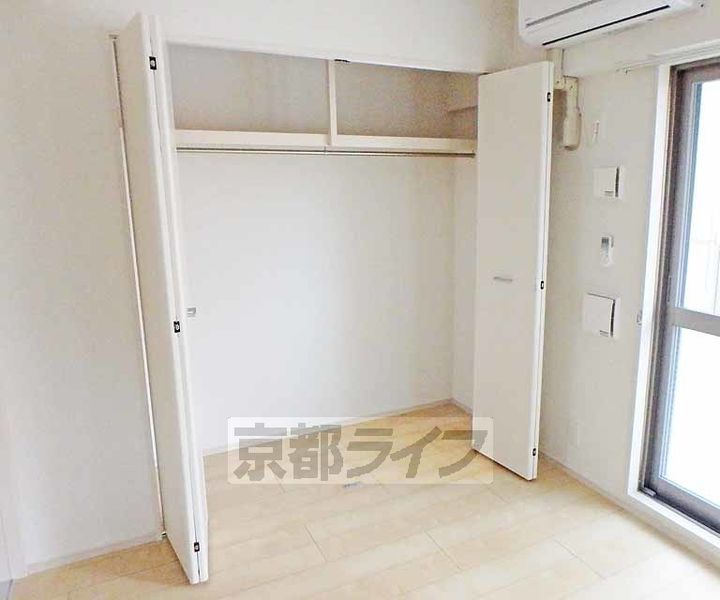 京都府京都市山科区椥辻東潰の賃貸マンションの内装