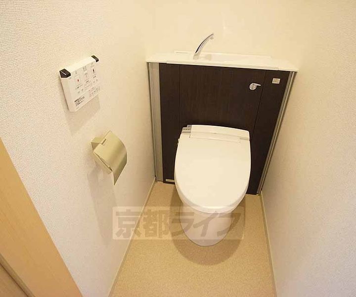 京都府京都市伏見区桃山町遠山の賃貸マンションの内装