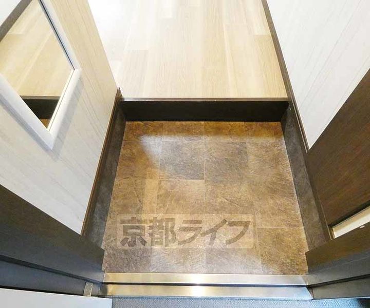 K’sメゾンFOX102の玄関