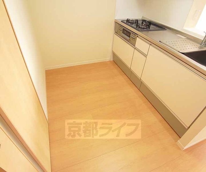 シャーメゾンOZAKI102のキッチン