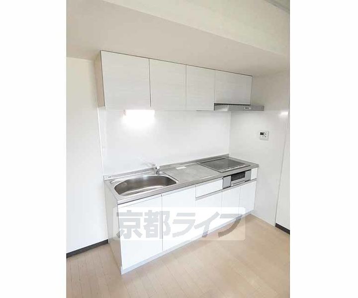 京都府京都市伏見区横大路貴船の賃貸アパートのキッチン