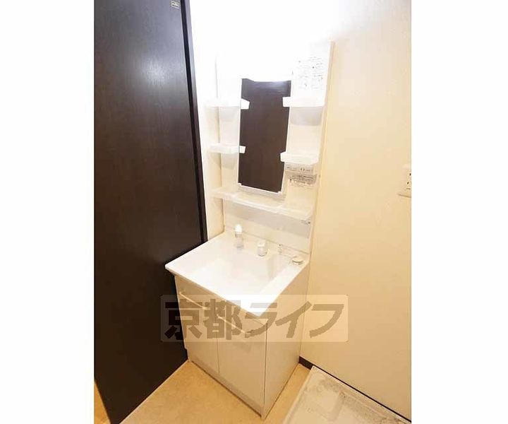 京都府京都市伏見区横大路貴船の賃貸アパートの内装