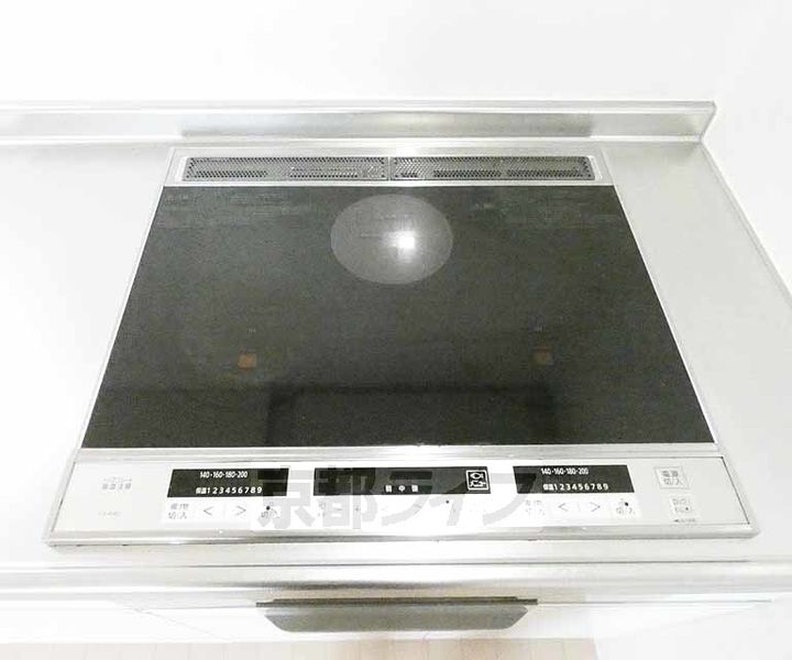 京都府京都市伏見区横大路貴船の賃貸アパートのキッチン