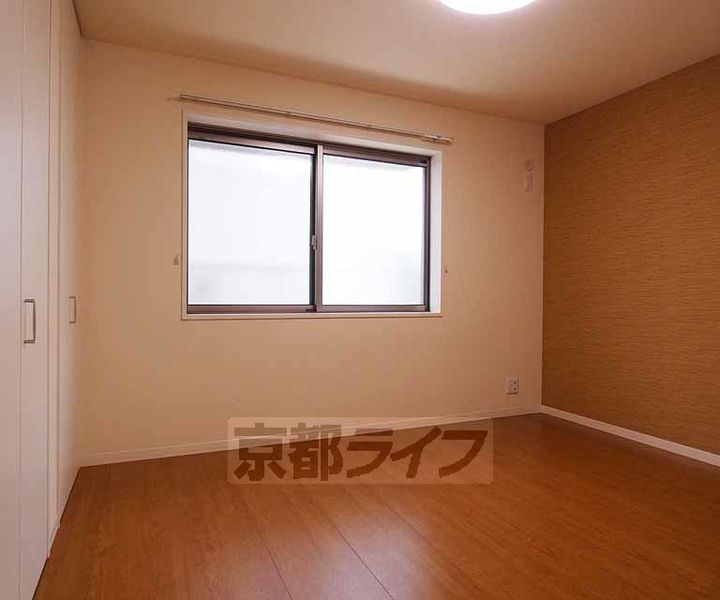 プランドール深草の居間