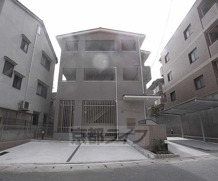 京都府京都市伏見区桃山町丹後の賃貸アパートの外観