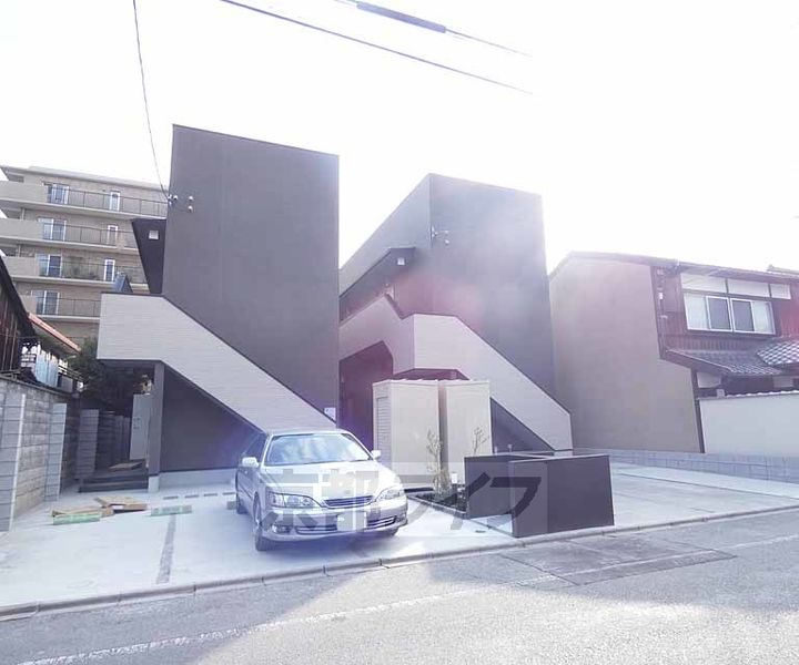京都府京都市伏見区深草南蓮池町の賃貸アパートの外観