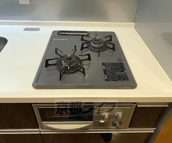 京都府京都市下京区松原通東洞院東入本燈籠町の賃貸マンションのキッチン