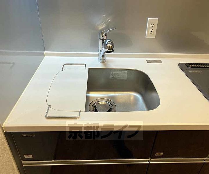 京都府京都市下京区松原通東洞院東入本燈籠町の賃貸マンションのキッチン