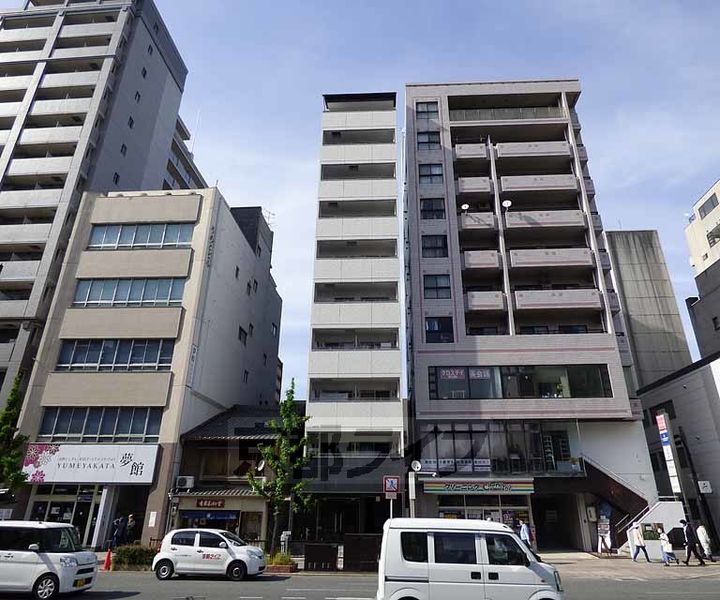 QUINTO五条烏丸の外観
