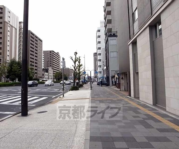 京都府京都市下京区五条通西洞院西入平屋町の賃貸マンションの周辺