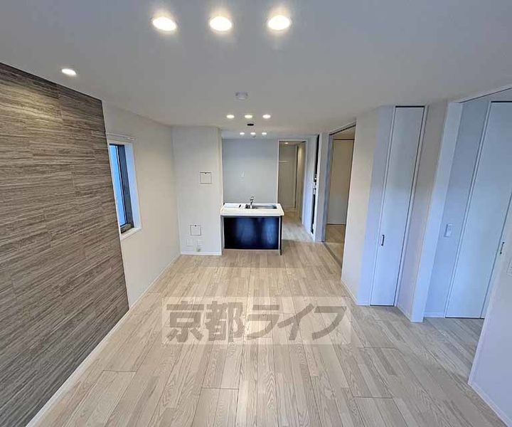 京都府京都市下京区桝屋町の賃貸マンションの居間